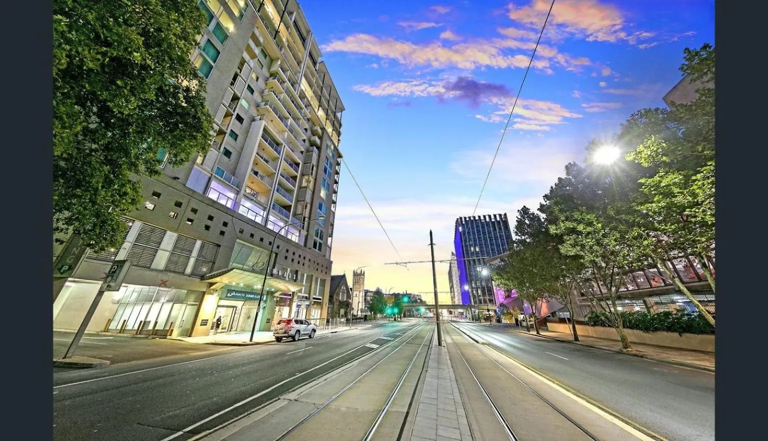 Apartment Happy Bnb Deluxe Suit In Adelaide Cbd