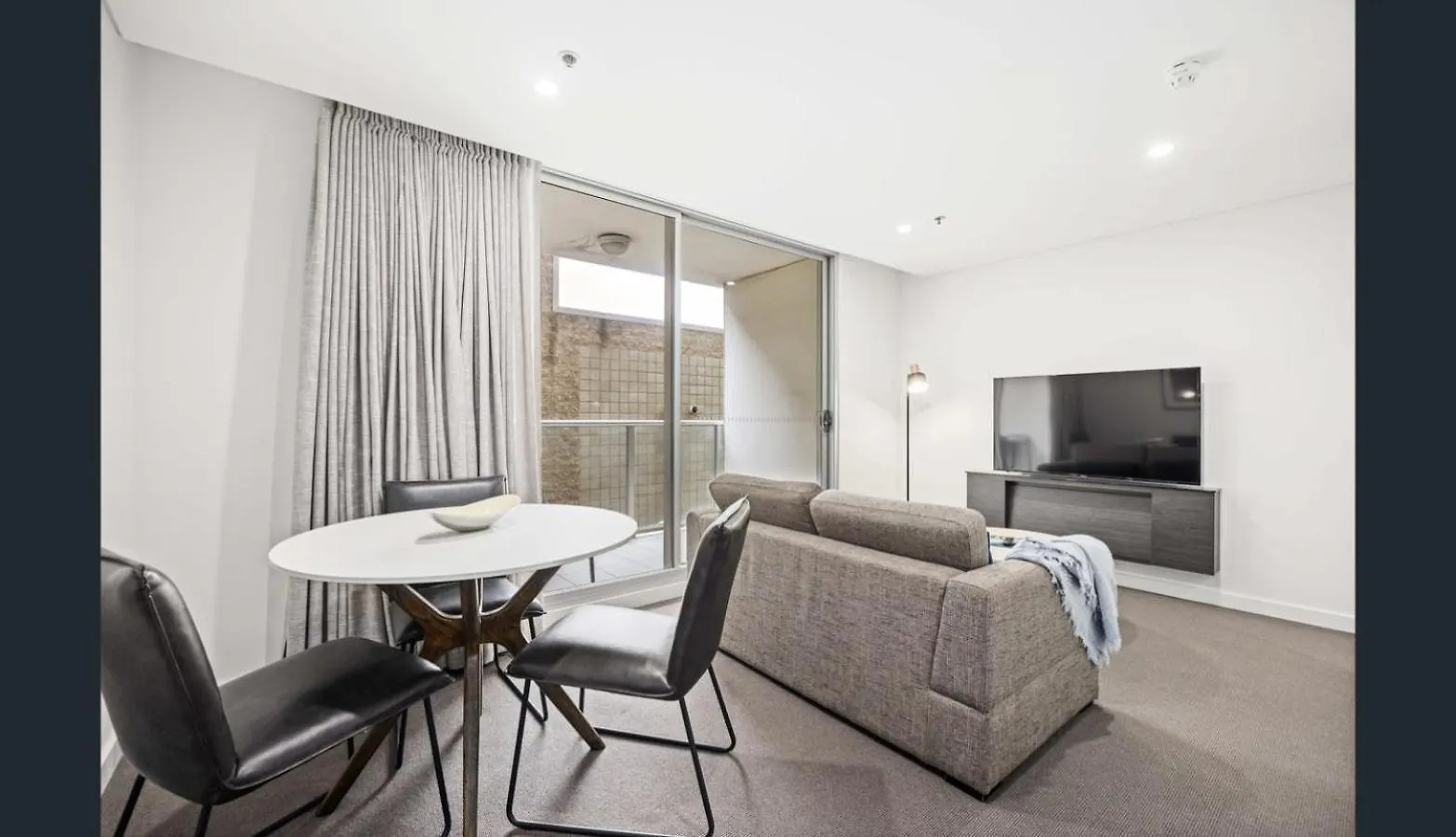 Happy Bnb Deluxe Suit In Adelaide Cbd Apartment